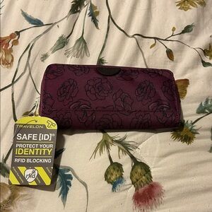 Travelon RFID Blocking Wallet - Dark Purple Floral